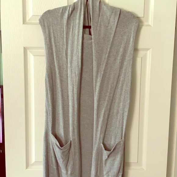 CAbi Sweaters - Cabi hooded sweater